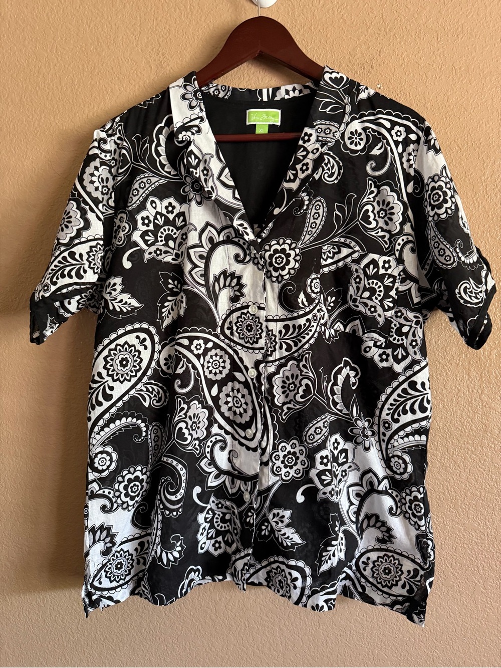Vera Bradley Black & White Paisley Short-Sleeve Button Front Top Size XL